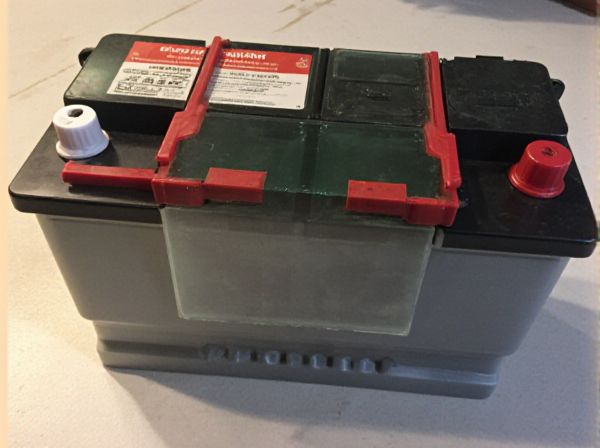 Absorbed Glass Mat vs. Gel Cell Car Batteries: What's the Difference?