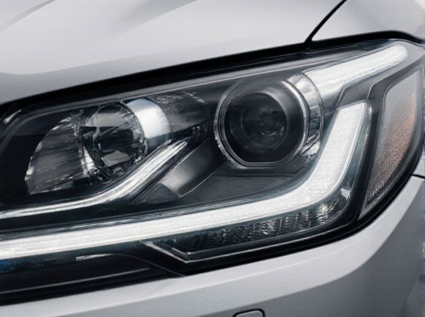Adaptive vs. Non-Adaptive Car Headlights: What's the Difference?