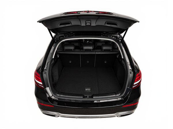 Auto-Open vs. Manual Release in Car Trunks: What Is the Difference?