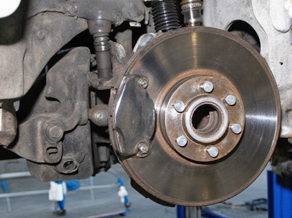 Automatic Locking Differential vs. Selectable Locking Differential in Car Differentials: What Is the Difference?