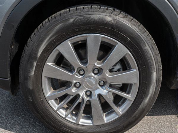 Barrel Face vs. Spoke Face Wheels in Cars: What Is the Difference?