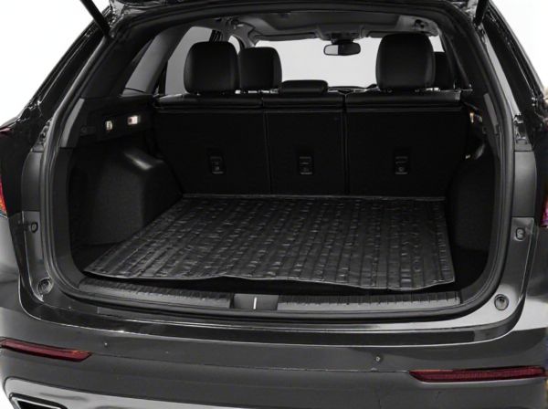Cargo Cover vs. Parcel Shelf in a Car Trunk: What Is the Difference?