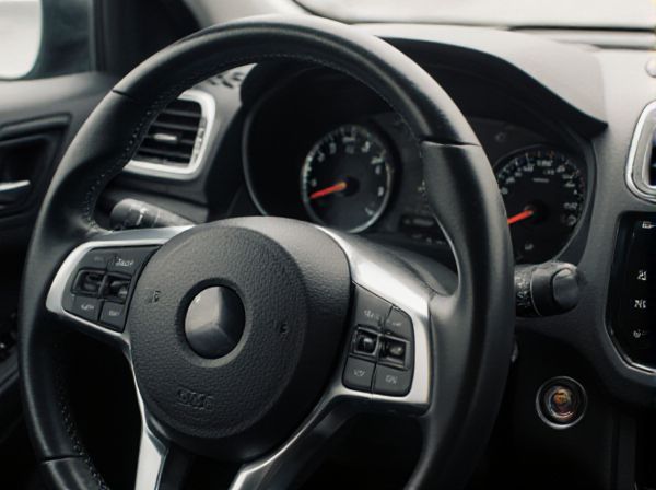 Center Take-Off vs. End Take-Off in Car Steering: What Is the Difference?