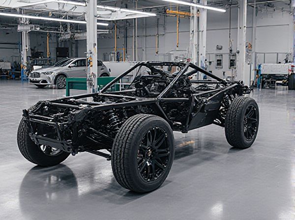 Central Spine Chassis vs. Flat Floor Chassis in Car Design: What Is the Difference?
