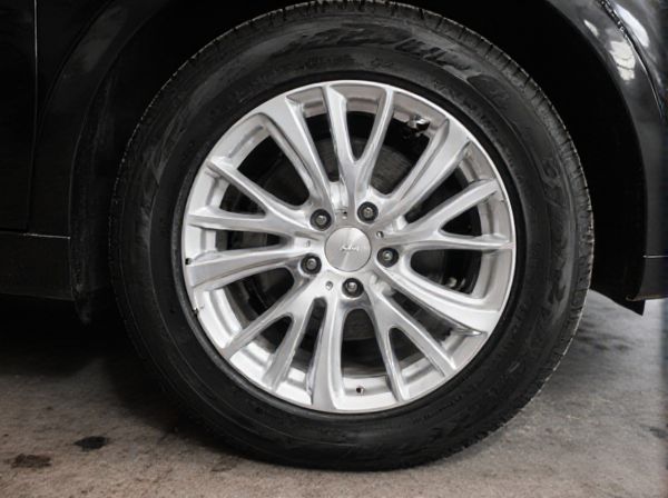 Concave Wheels vs. Flat-Faced Wheels: What's the Difference?