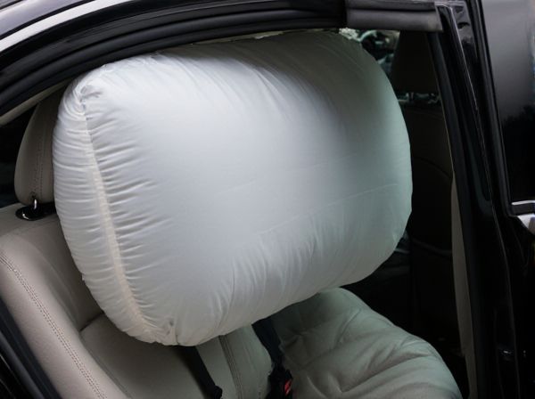 Curtain Airbags vs. Inflatable Seatbelt Airbags in Cars: What's the Difference?