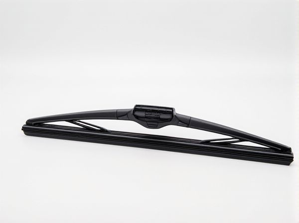 Curved Blade vs. Straight Blade Car Wipers: What's the Difference?