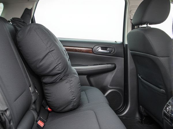 Deep Bolster Seats vs. Flat Cushion Seats in Cars: What Are the Differences?