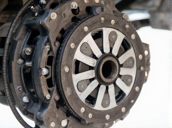 Dogbox Clutch vs. Synchromesh Clutch in Cars: What Is the Difference?