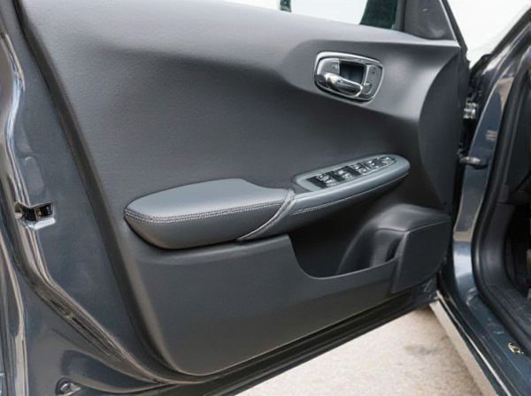 Double-Seal vs. Single-Seal Car Doors: What's the Difference?