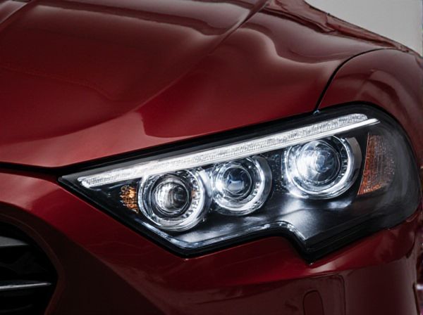 Dual Projector vs. Quad Projector Car Headlights: What's the Difference?