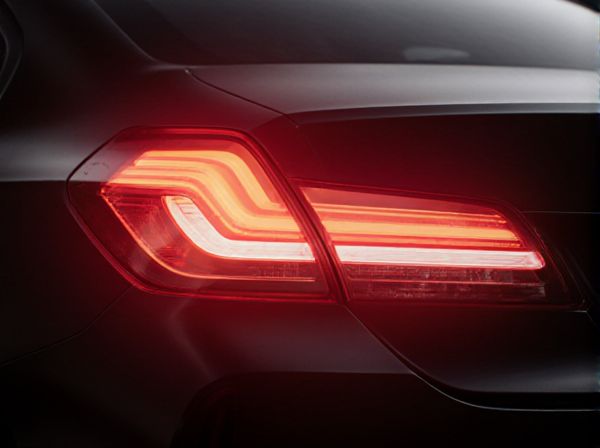 Dynamic Animation vs. Static Illumination in Car Taillights: What Is the Difference?