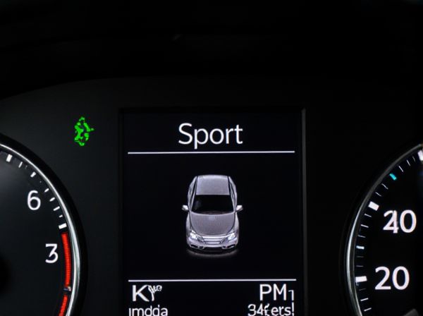 Eco Driving Indicator vs. Sport Mode Indicator on Car Dashboards: What Is the Difference?