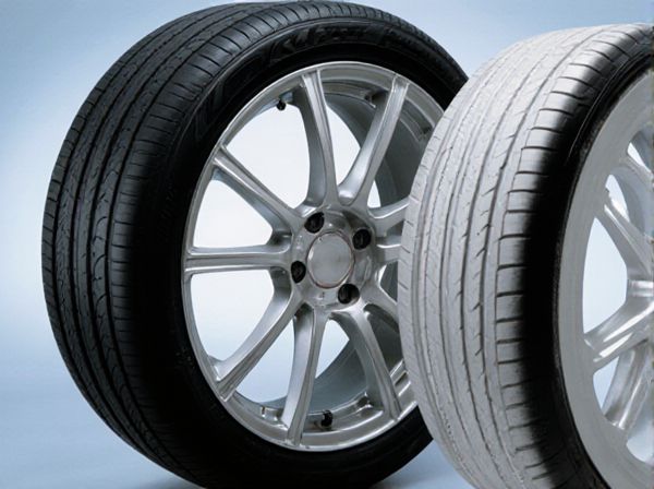 Eco-Friendly Compounds vs Standard Compounds in Car Tires: What Are the Differences?
