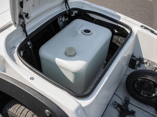 External Mounted Tank vs. Inboard Tank in Car Fuel Systems: What Is the Difference?