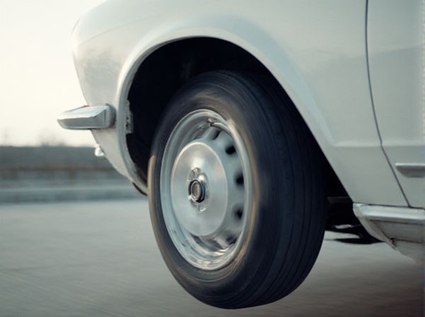 Flow-Formed vs. Gravity-Cast Wheels in Cars: What's the Difference?