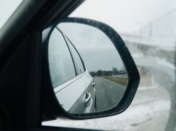 Frameless vs. Framed Car Mirrors: What's the Difference?
