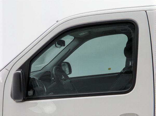Frameless vs. Framed Car Windows: What's the Difference?