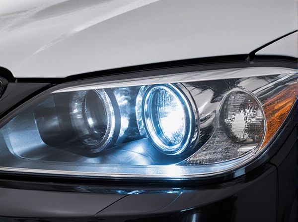 HID vs. Halogen Car Headlights: What Are the Differences?
