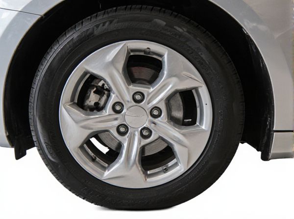 Hub-Centric vs. Lug-Centric Car Wheels: What's the Difference?