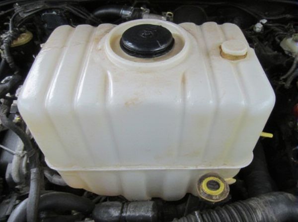 Internal Tank vs. External Tank in Car Fuel Systems: What's the Difference?