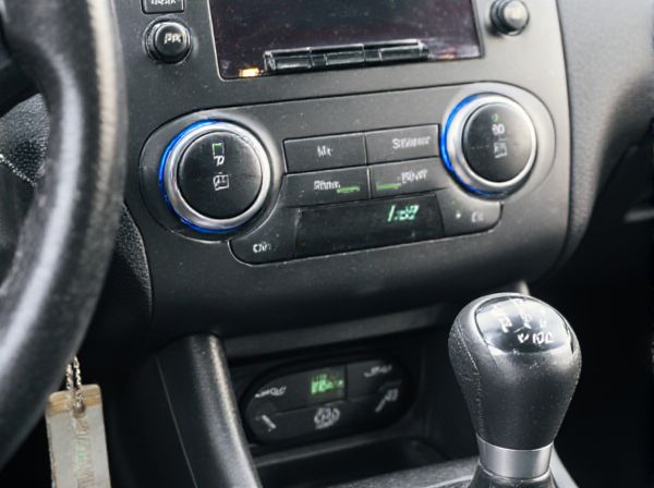 Kickdown vs. Downshift in Car Transmissions: What Is the Difference?
