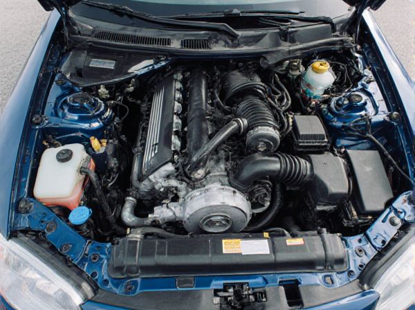 Longitudinal Engine vs. Transverse Engine in Cars: What Is the Difference?