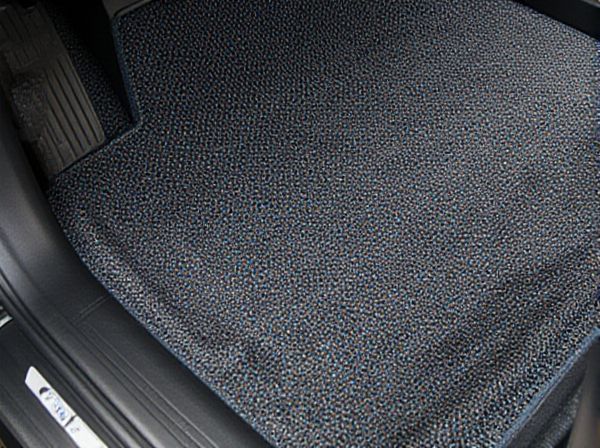 Loop Pile Carpet vs. Cut Pile Carpet in Car Carpets: What Is the Difference?