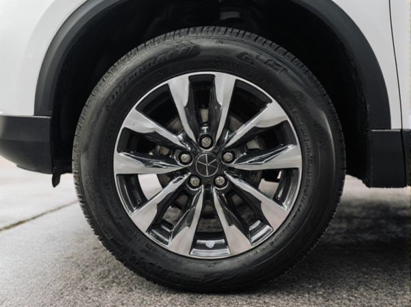 Low Profile vs. High Profile Car Tires: What's the Difference?