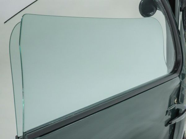 One-Piece vs. Two-Piece Door Glass in Car Windows: What's the Difference?