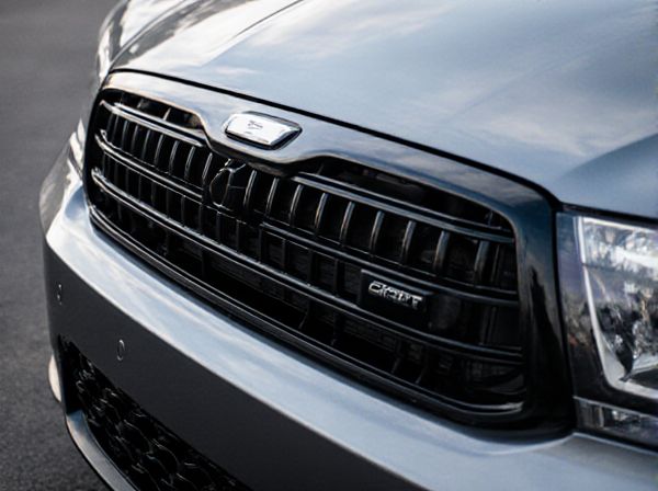 Open Grille vs. Closed Grille: What's the Difference in Car Grilles?