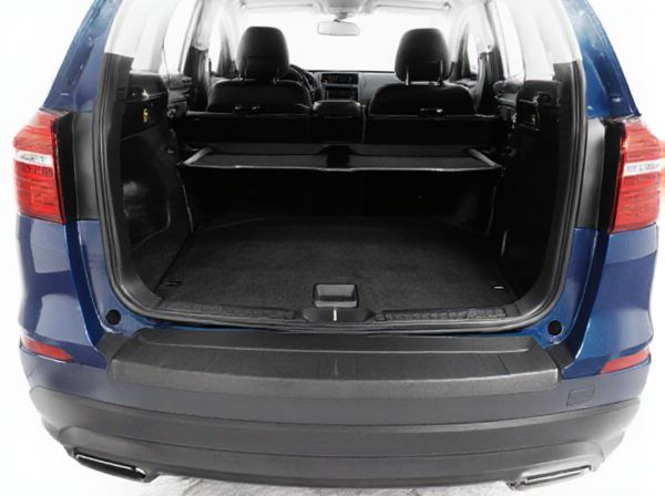 Parcel Shelf vs. Parcel Tray in a Car Trunk: What Is the Difference?