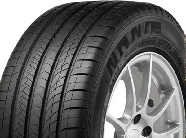 Performance in Rain vs. Dry Traction in Car Tires: What's the Difference?