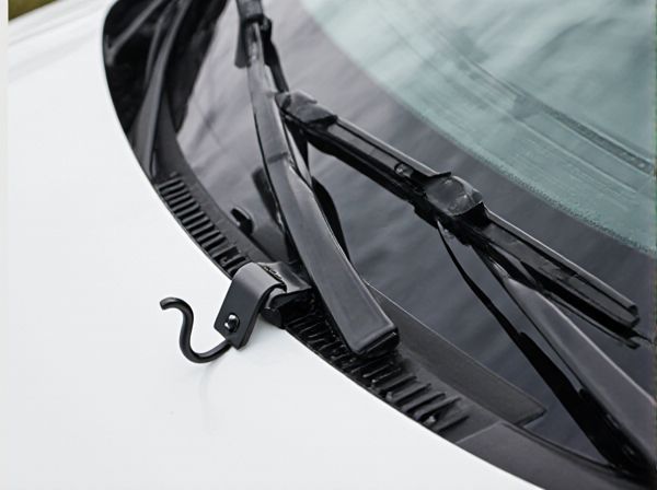 Pinch Tab Mount vs. Hook Mount in Car Wipers: What Is the Difference?