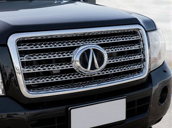 Punch Grille vs. Wire Grille in Car Grilles: What Is the Difference?