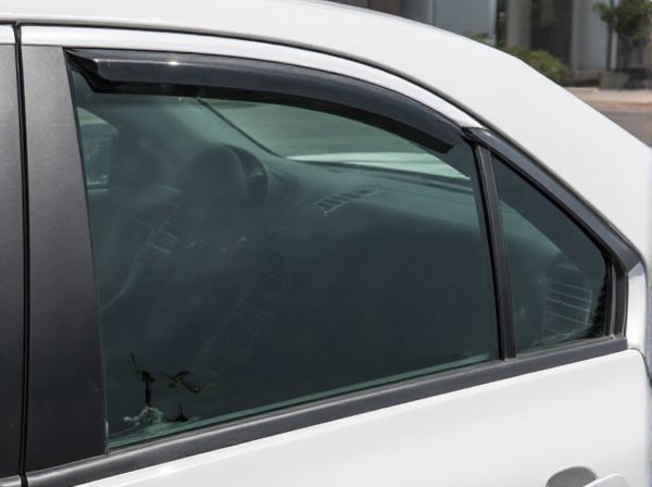 Quarter Glass vs. Vent Window in Car Windows: What Is the Difference?