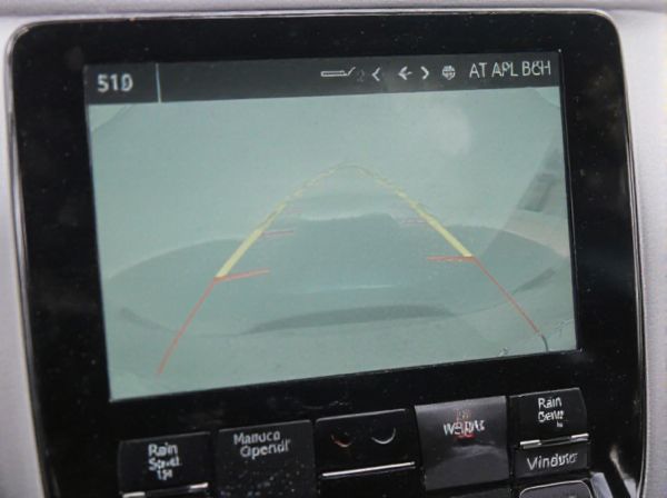 Rain-Sensing Windows vs. Manual-Operation Windows in Cars: What Is the Difference?