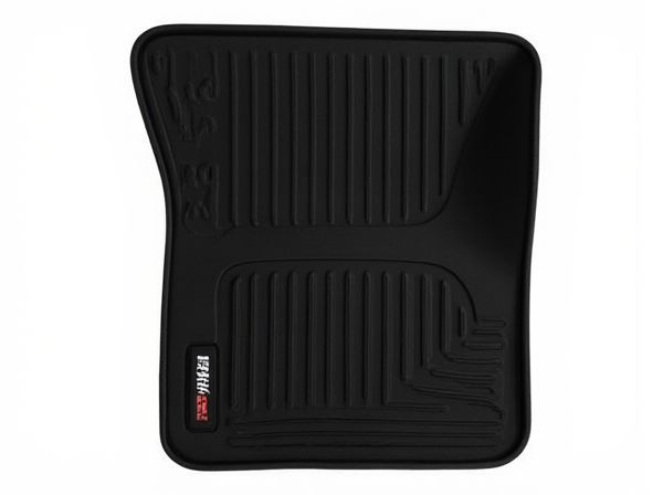 Raised Edge vs. Flat Edge Car Floor Mats: What's the Difference?