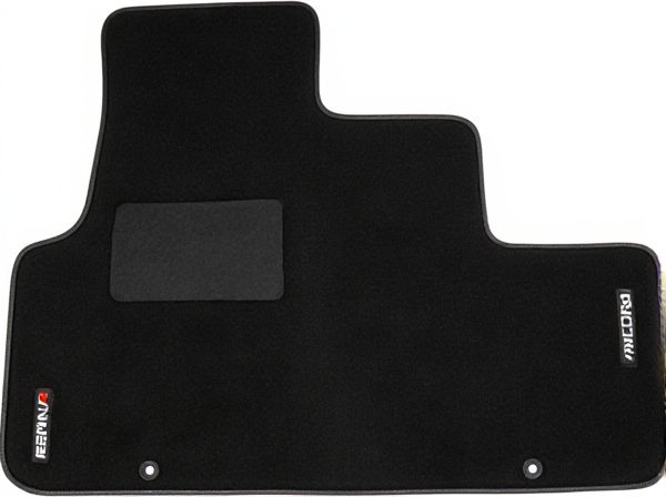 Removable Liner vs. Single-Layer Floor Mat in Car Floor Mats: What Is the Difference?