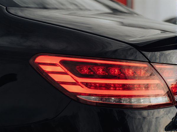 Retro vs. Modern Car Taillights: What's the Difference?