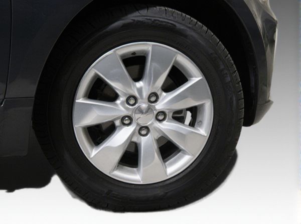 Reverse-Mount Wheels vs. Standard-Mount Wheels for Cars: What's the Difference?