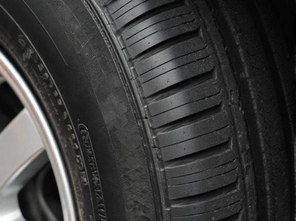 Ribbed Tires vs. Lugged Tires in Car Tires: What Is the Difference?