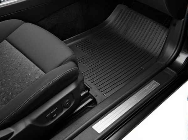 Rubber vs. Vinyl Car Floor Mats: What's the Difference?