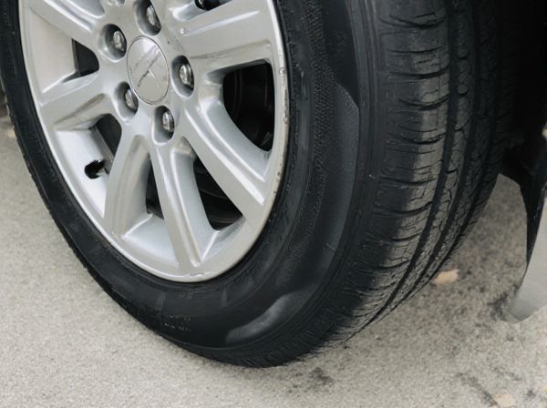 Run-Flat vs. Conventional Car Tires: What's the Difference?