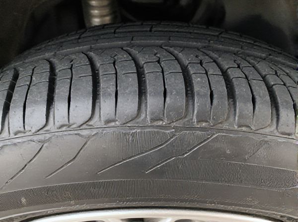 Run-Flat vs. Non-Run-Flat Car Tires: What's the Difference?