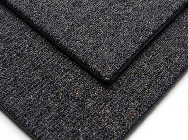 Saxony Carpet vs. Berber Carpet in Car Flooring: What Is the Difference?