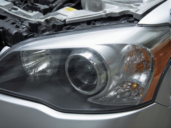 Sealed Beam Headlights vs. Composite Headlights in Cars: What's the Difference?