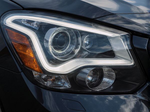 Sequential vs. Standard Car Headlights: What Is the Difference?