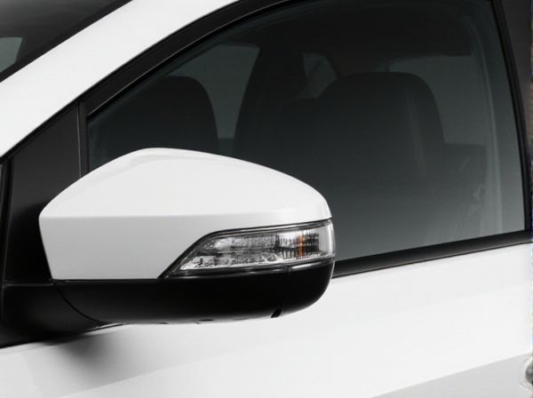 Side Assist vs. Standard Car Mirror: What Is the Difference?