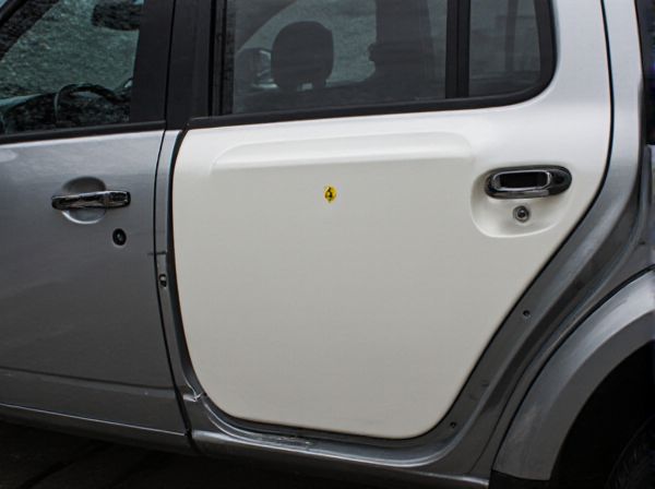 Side-Mounted vs. Center-Mounted Car Fuel Tanks: What's the Difference?